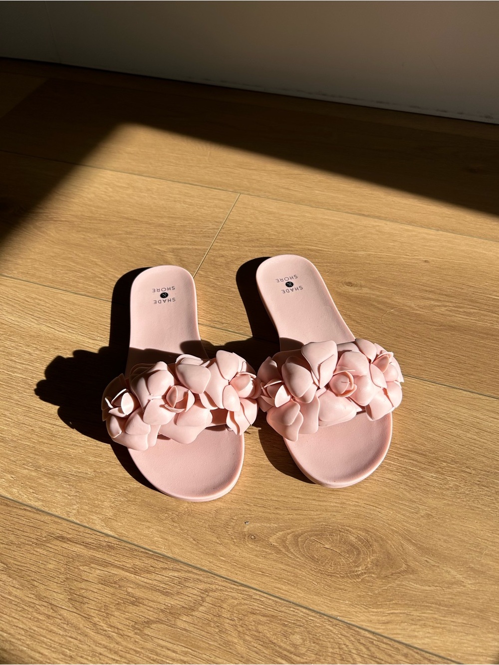 Shade & Shore Blush Pink Floral Slide Sandals